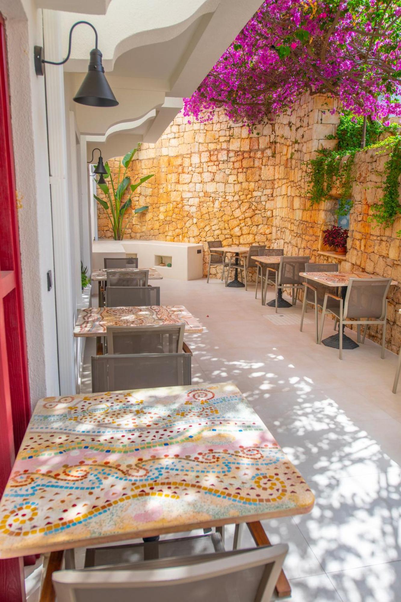 קס Hotel Begonvil מראה חיצוני תמונה
